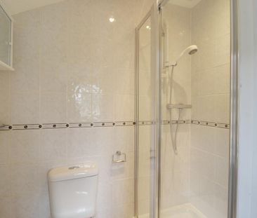 1 bedroom bedsit to rent - Photo 2