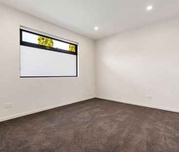 Lifestyle & Location - Photo 3