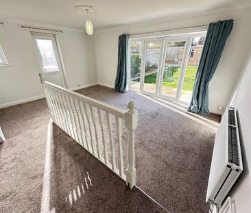 3 bedroom semi-detached bungalow to rent - Photo 1