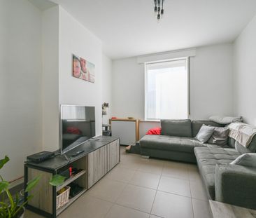 Gelijkvloerse woning met uitweg achteraan in Wielsbeke - Foto 3