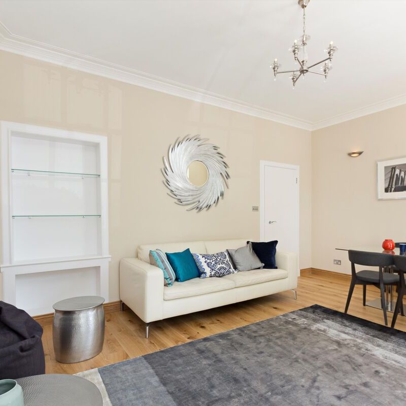One bedroom apartment to let in Lowndes Square, SW1X - Photo 1