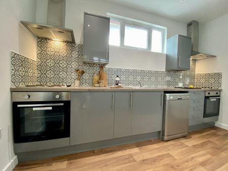 2 bedroom flat to rent - Photo 4