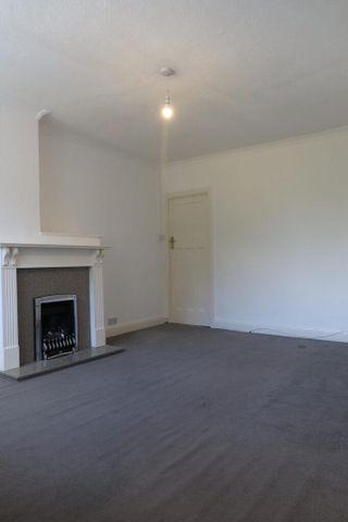 2 bedroom maisonette to rent - Photo 2