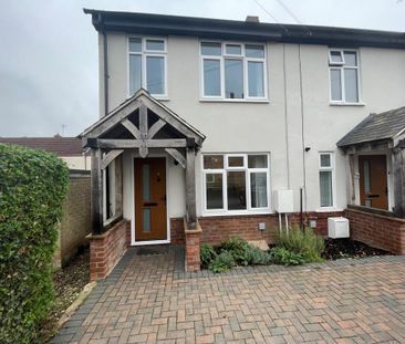 3 bedroom semi-detached house to rent - Photo 2