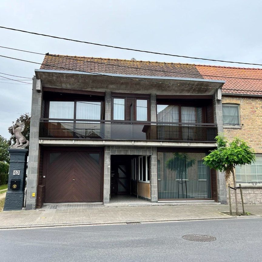 Gelijkvloersappartement met 2 slaapkamers en autostaanplaats te Leke - Foto 1