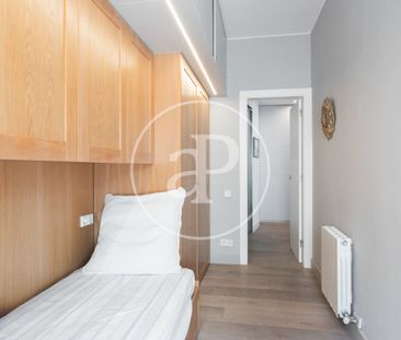 Penthouse for Rent on Calle Berlín - Photo 1