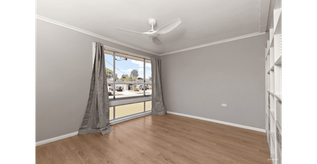 FRESHLY UPDATED FAMILY HOME WITH SOLAR & AIR-CON - Photo 3