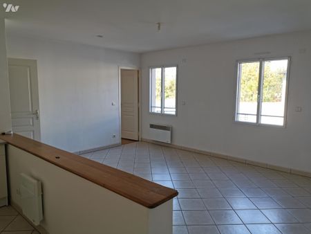 Gournay, centre ville, appartement plain-pied, deux chambres et parking - Photo 3