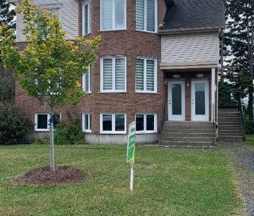 4½ + espace bureau avec fenêtre , 1 265,00 $ - COUR ARRIÈRE PRIVÉE ... - Photo 4