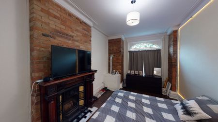 DUFFERIN ST & DUNDAS ST W - Photo 5