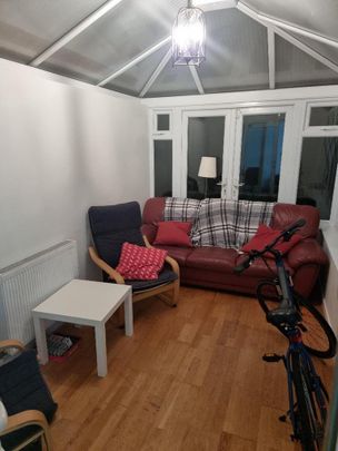 4 bedroom semi-detached house to rent - Photo 1