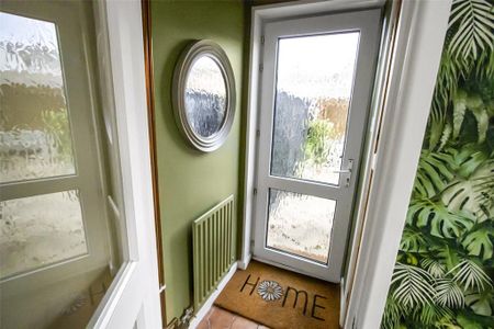 2 bedroom terraced house to rent - Photo 3
