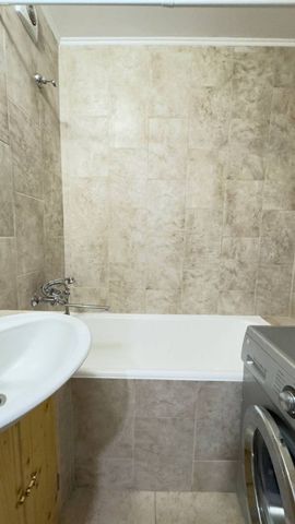 Apartament cu 3 camere in zona Bartolomeu - Fotografie 5