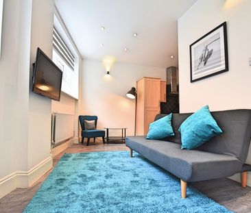 2 Bed Flat, Grimsby Street, E2 - Photo 3