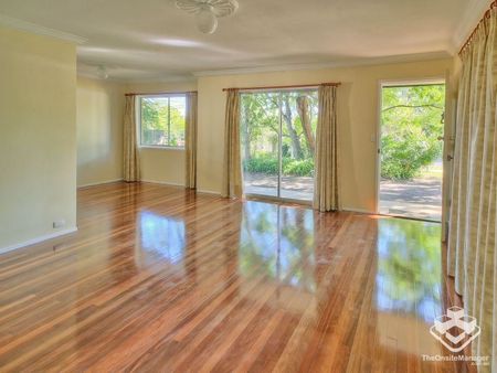 Charming Family Home with Leafy Tranquility & Polished Timber Floors! - Photo 4