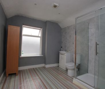 Bath Road, Kettering, Northamptonshire, NN16 - Photo 1