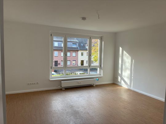 3-Zimmer-Wohnung in stadtnaher Lage // 1.OG rechts - Photo 1