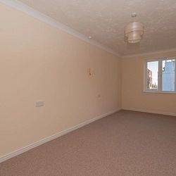 Vyeson Court, Queen Street, Ramsgate, CT11 9DT, Kent - Photo 2