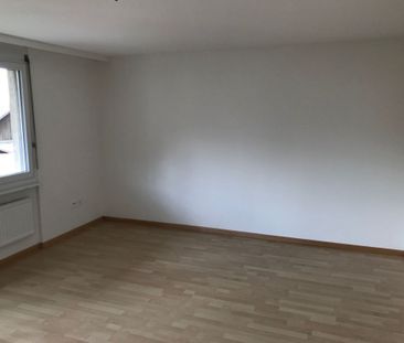 Schöne gemütliche 3.5-Zimmerwohnung - Photo 2