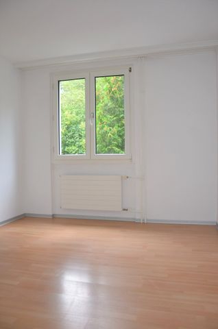 "grosszügige, moderne 3.5-Zimmer-Wohnung mit grossem Balkon" - Photo 5