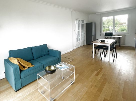 Location Maison 4 pièces 87m² CHANGE 53810 - Photo 1