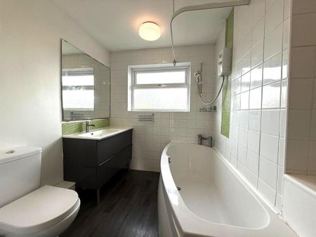 3 bedroom terraced house to rent - Photo 4