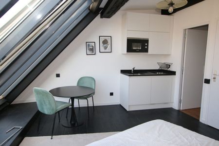 À LOUER – Studio MEUBLÉ de 16 m², Grand’Place, Lille-Centre réf 759-004 - Photo 2