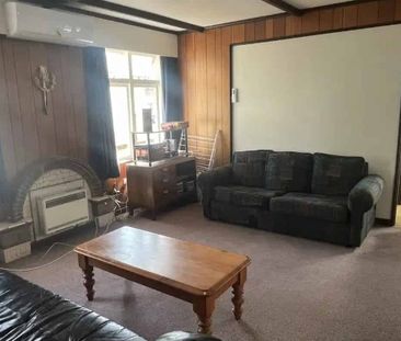 4 Bedroom home in Takaro - Photo 1