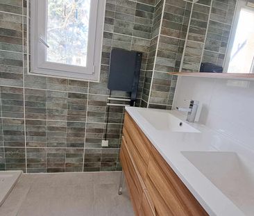 Location - Appartement T3 bis de 73 m² avec véranda fermée et terra... - Photo 4