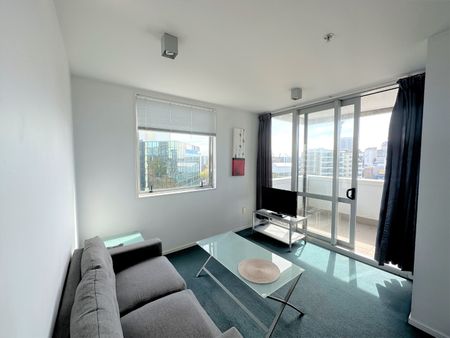 Centrally located Fully Furnished 1 bedroom apartment - Photo 3