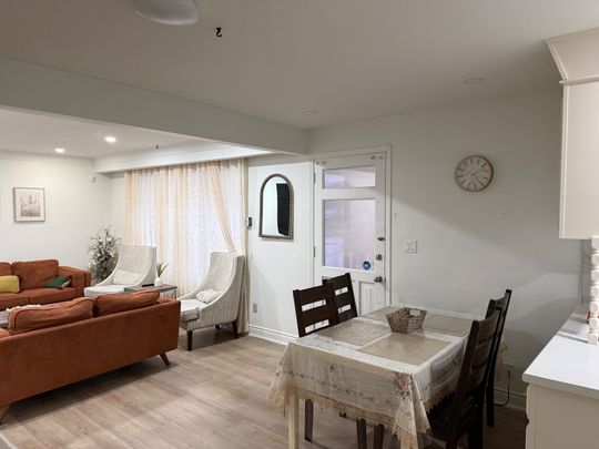 For Lease - 4041 Terrace Avenue, Niagara Falls, Ontario - Photo 1