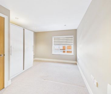 2 BED Apartment To rent - Photo 1