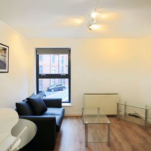 1 bedroom apartment to rent - Photo 2