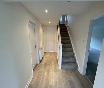 4 bedroom detached house to rent - Photo 6