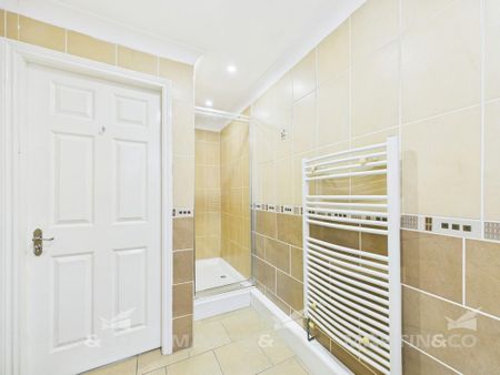 2 bedroom ground floor flat to rent - Photo 5