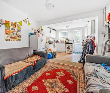 terraced house share to rent - Photo 3