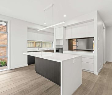 9 Taylor Avenue, Burwood East VIC 3151 - Townhouse For Rent | Domain - Photo 1