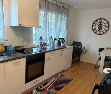 Gemütliche 2.5-Zimmer-Wohnung mit Balkon in Brünisried - Photo 4