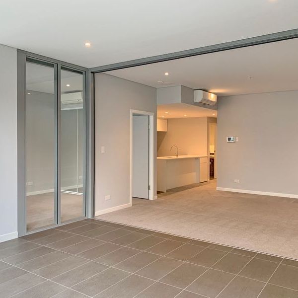 Wentworth Point 1Bedroom Apartment close to shopping center and transportation - Photo 1