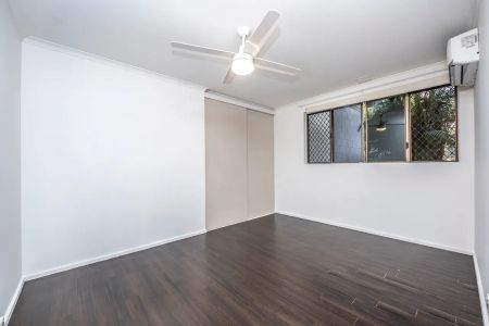 Modern City Apartment with Views - Great Location! - Photo 2