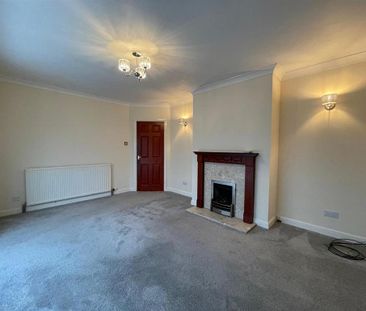 3 bedroom detached bungalow to rent - Photo 3