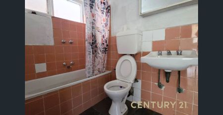 Stylish 1-Bed Retreat in Prime Location - Photo 4