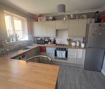 Room in a Shared House, Cranbrook Road, SE8 - Photo 4