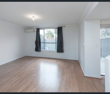 A Contemporary Lifestyle - Photo 1