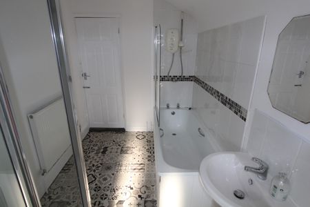 24 Chestnut Street - Photo 2