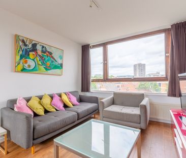 3 Bed Flat, Stourhead House, SW1V - Photo 2