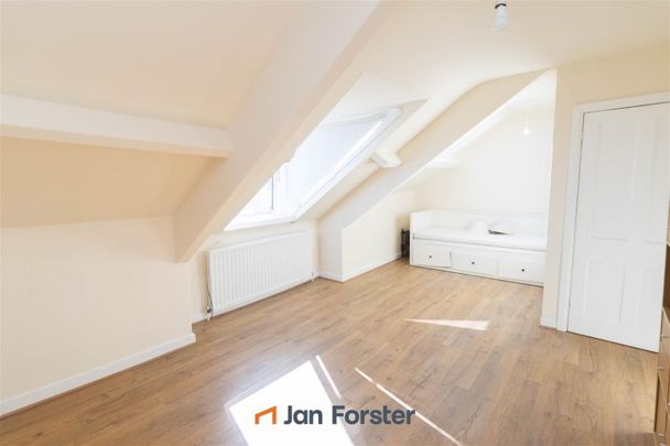 3 Bedroom Maisonette - Photo 1