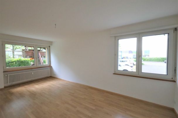 "Moderne Wohnungen in sanierter Liegenschaft im Längi-Quartier" - Photo 1