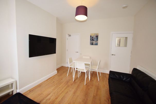 3 bedroom house share to rent - Photo 1