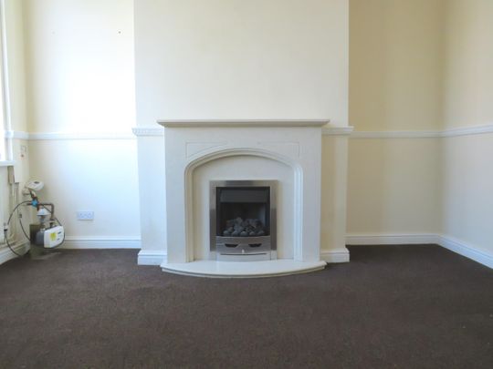 North Road, Chesterfield - Photo 1